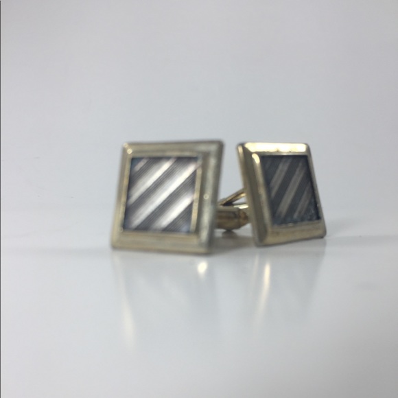 Cuff links - Picture 1 of 4